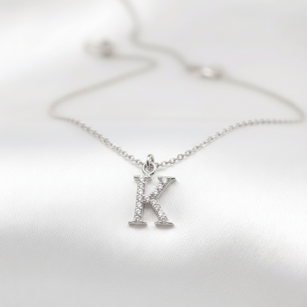 Gargantilla Letra Inicial con Circonitas en Plata de Ley 925 Bañada en Oro de 18K (38-43 cm)