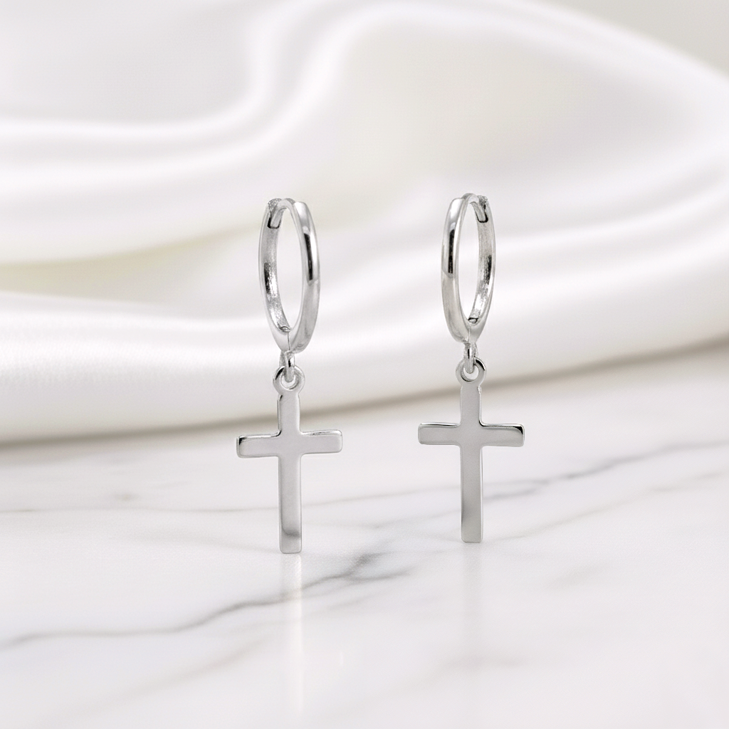 Mini Aro Huggie con Colgante Cruz 11mm Plata de Ley 925
