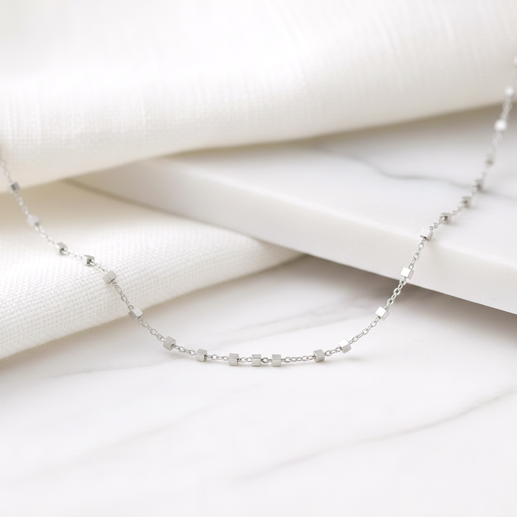 Gargantilla Cadena de cuadritos en Plata de Ley 925 Bañada en Oro 18K (Doble Medida)