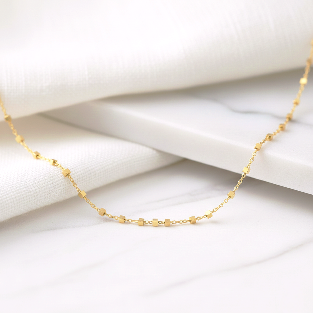 Gargantilla Cadena de cuadritos en Plata de Ley 925 Bañada en Oro 18K (Doble Medida)