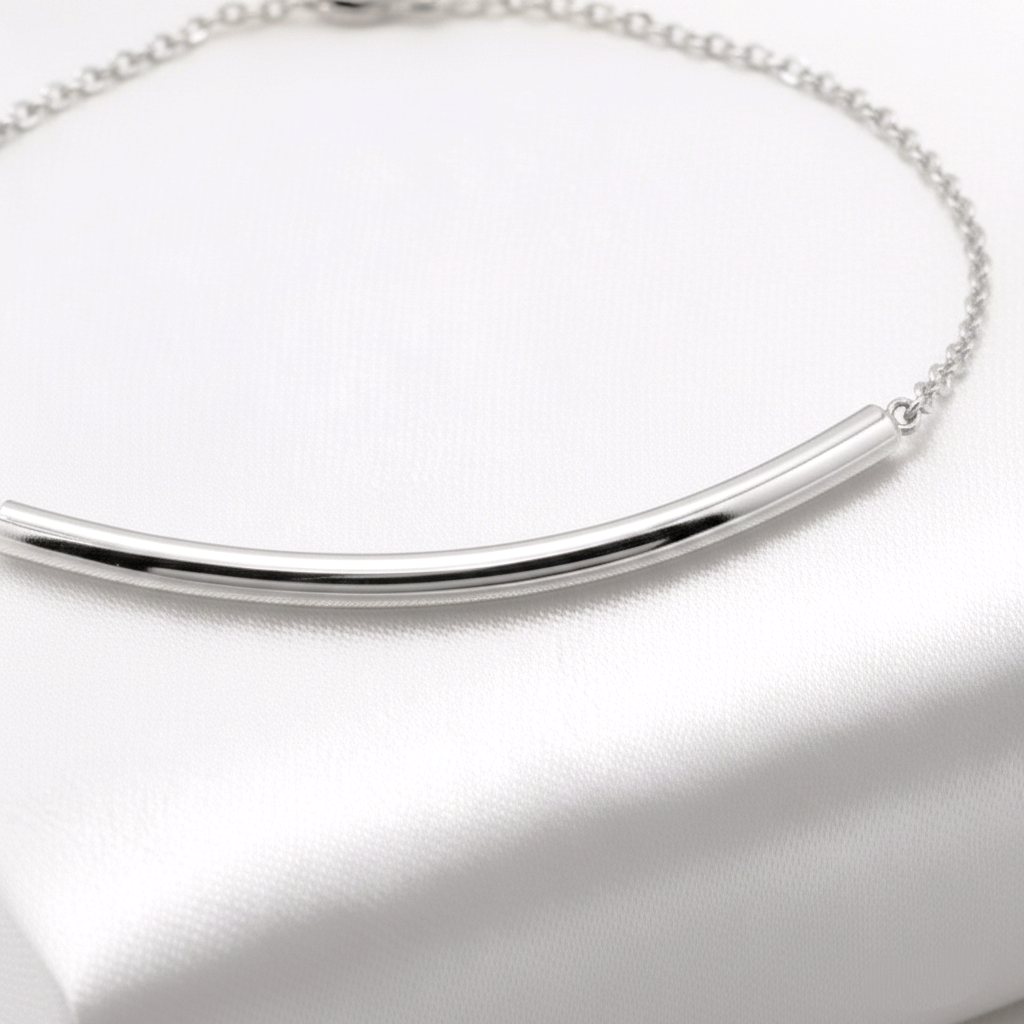 Pulsera Barra o Tubo Curvo Minimalista Ajustable en Plata de Ley 925 Bañada en Oro de 18K