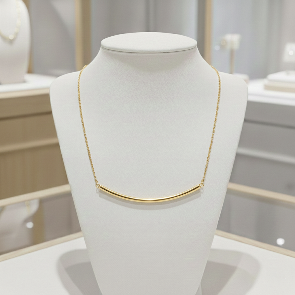 Gargantilla Barra Curva Fina en Plata de Ley 925 Bañada en Oro de 18K