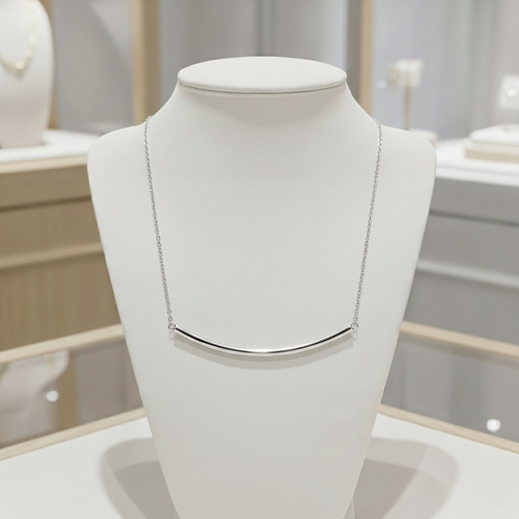 Gargantilla Barra Curva Fina en Plata de Ley 925 Bañada en Oro de 18K