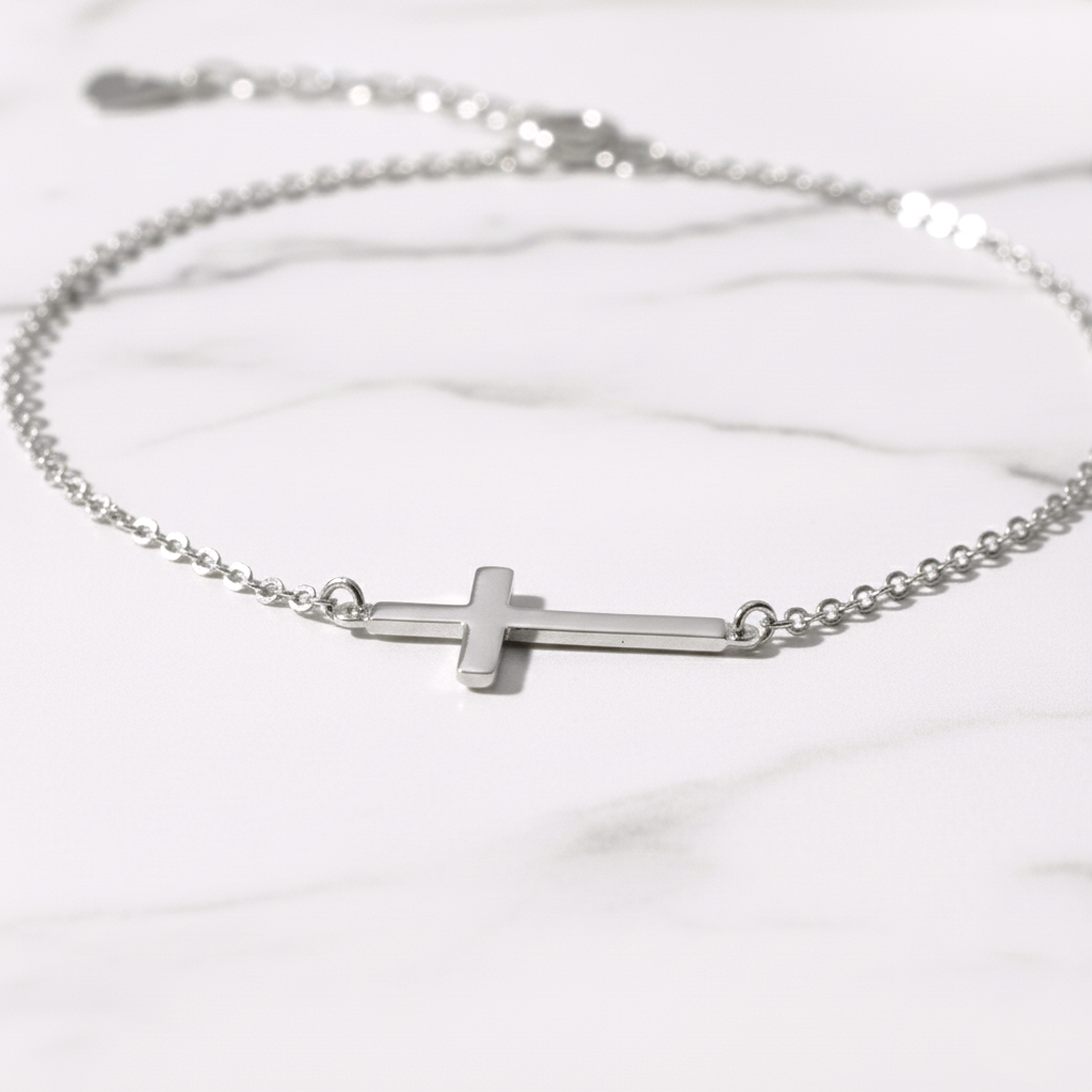 Pulsera Cruz Horizontal Minimalista en Plata de Ley 925 Bañada en Oro de 18K