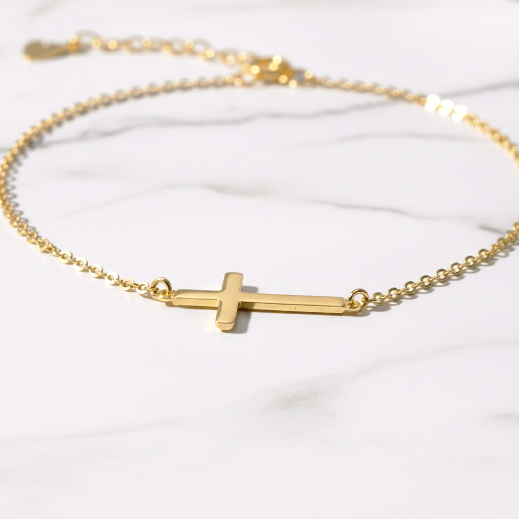 Pulsera Cruz Horizontal Minimalista en Plata de Ley 925 Bañada en Oro de 18K