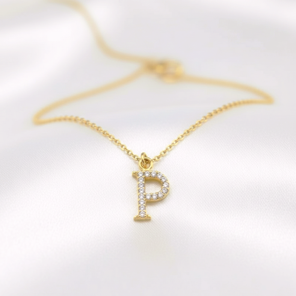 Gargantilla Letra Inicial con Circonitas en Plata de Ley 925 Bañada en Oro de 18K (38-43 cm)