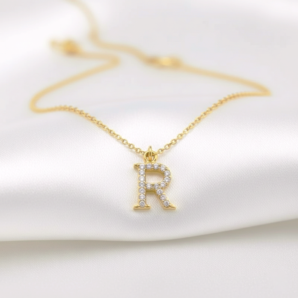 Gargantilla Letra Inicial con Circonitas en Plata de Ley 925 Bañada en Oro de 18K (38-43 cm)