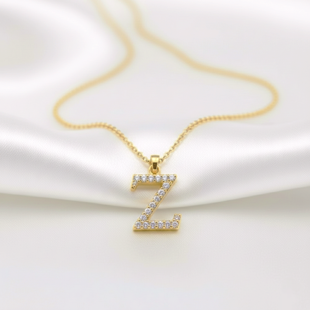Gargantilla Letra Inicial con Circonitas en Plata de Ley 925 Bañada en Oro de 18K (38-43 cm)