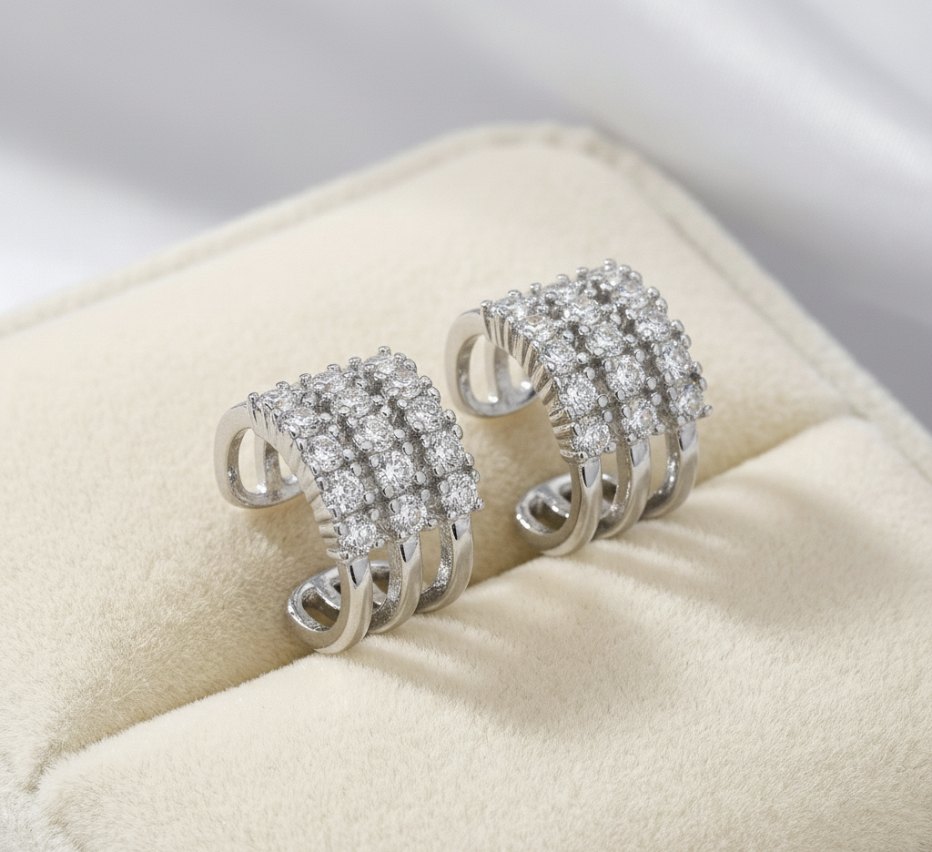 Pendientes Earcuff Triple Línea Circonitas en Plata de Ley 925 Bañada en Oro 18K