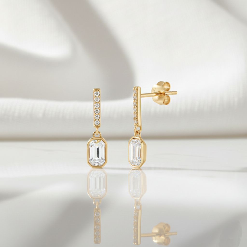 Pendientes Rectángulo con Circonitas en Plata de Ley 925 Bañada en Oro 18K