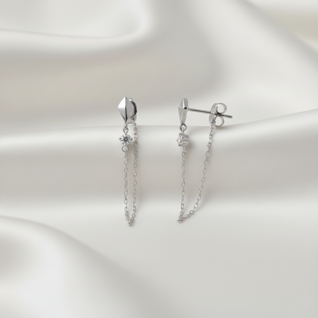 Pendientes de Cadena con Rombo y Circonita en Plata de Ley 925 Bañada en Oro 18K