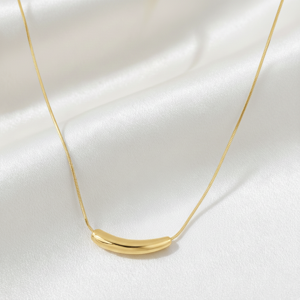 Collar con Motivo Tubo Curvado en Plata de Ley 925 Bañada en Oro 18K