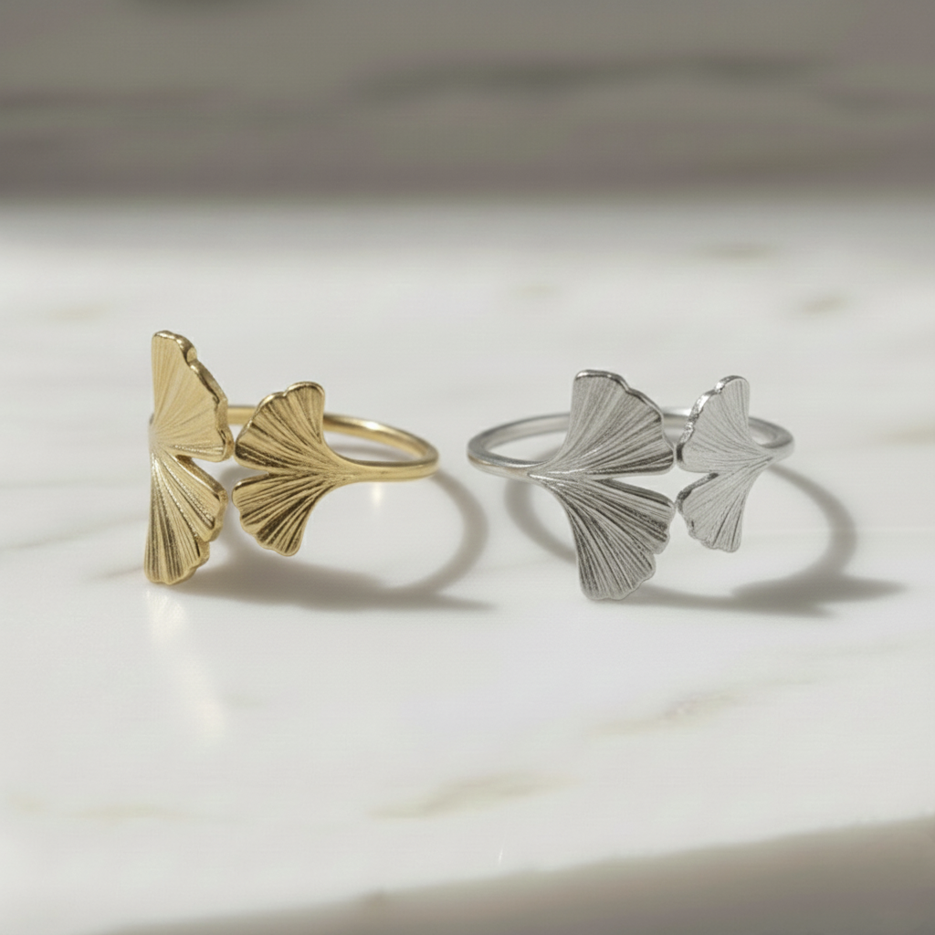 Anillo de Plata de Ley 925 con Hojas de Ginkgo - Ajustable y Bañado en Oro 18K